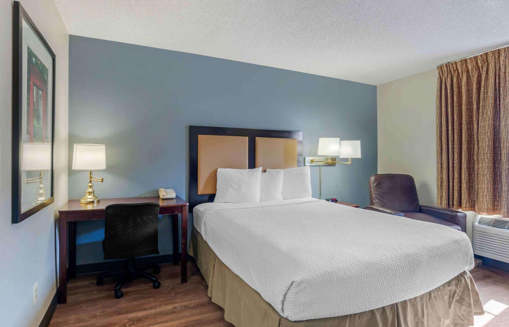 Extended America - Angeles - Blvd Hotel 2*
