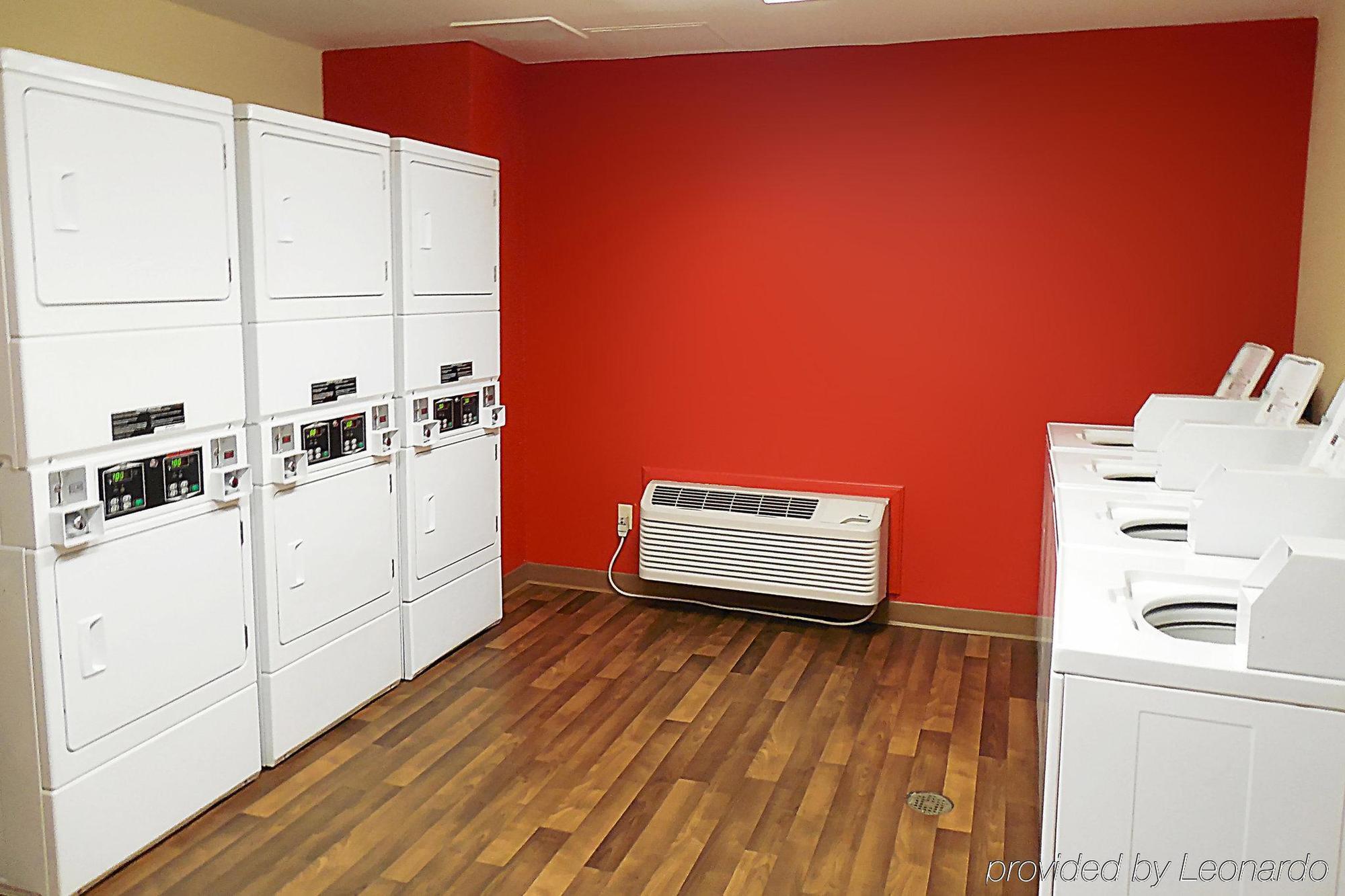 Extended America - Angeles - Blvd Hotel 2*