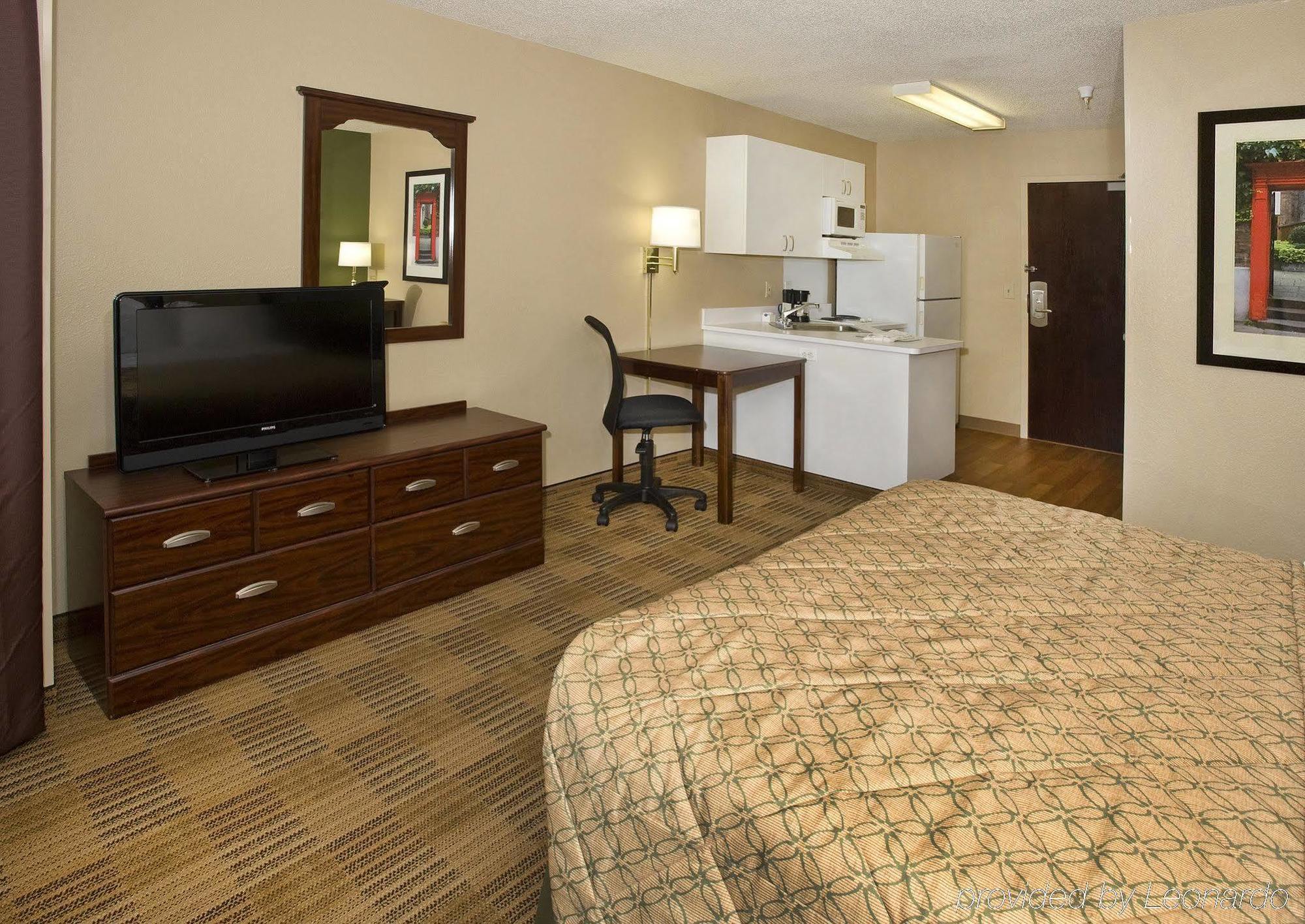 Extended America - Angeles - Blvd Hotel 2*